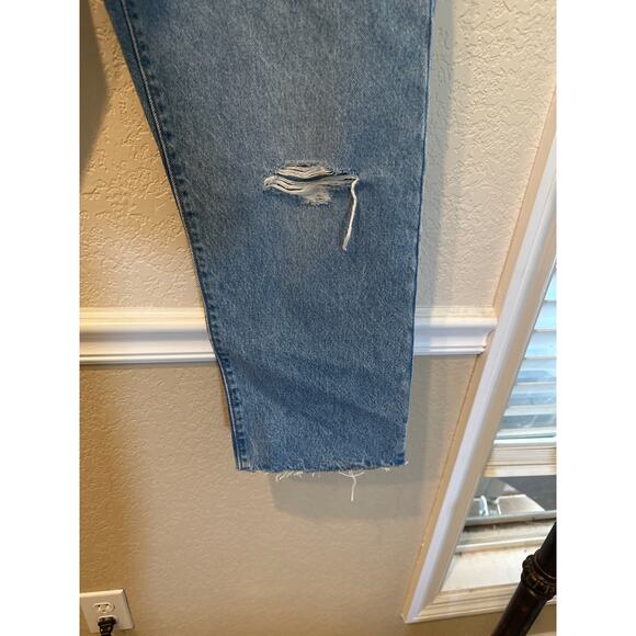 Women’s Levi’s 501 Cropped Jeans. Size 32X26. NWT! - Picture 2 of 4